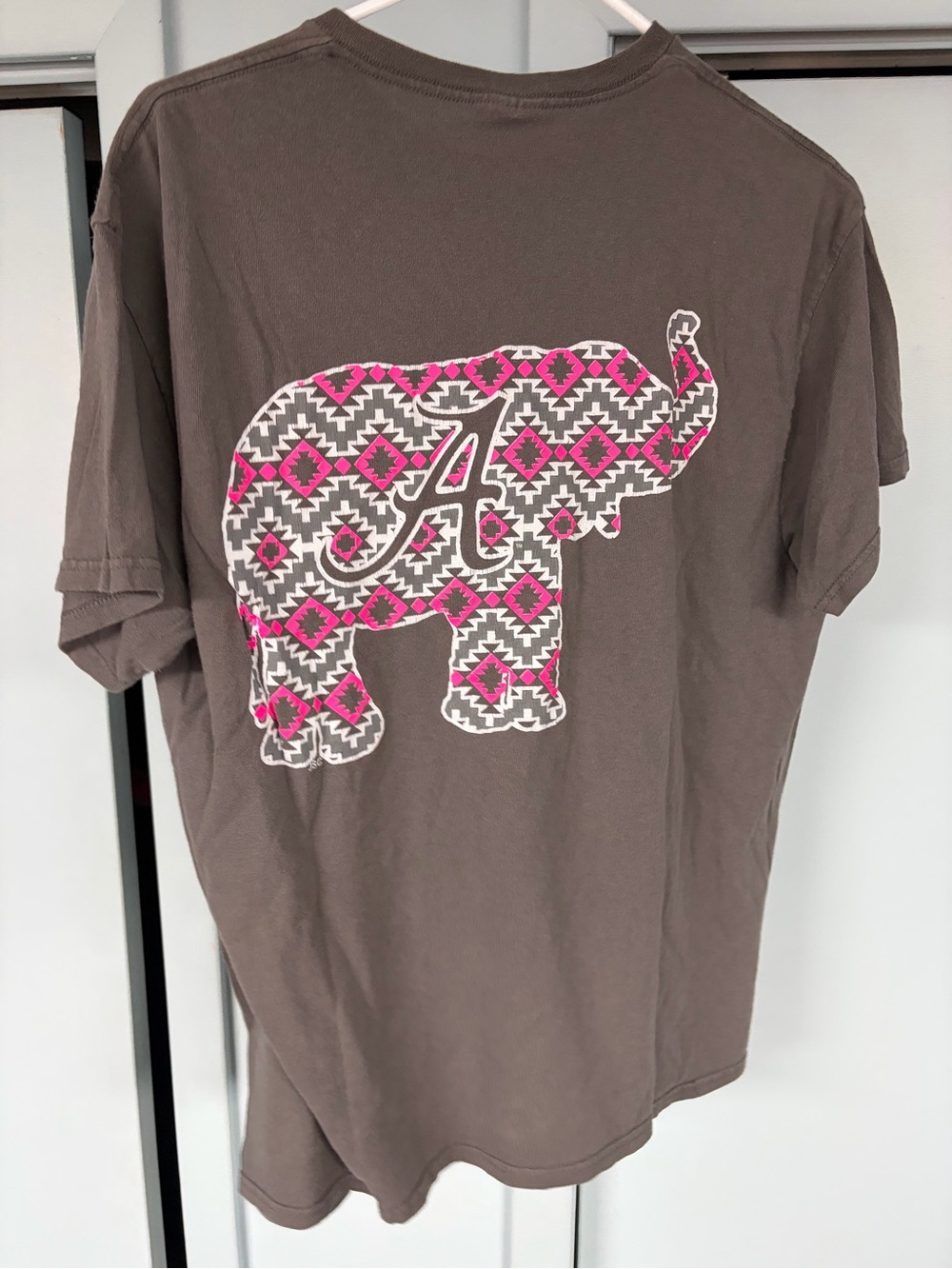 Alabama crimson tide collegiate aztec themed graphic design shirt size large